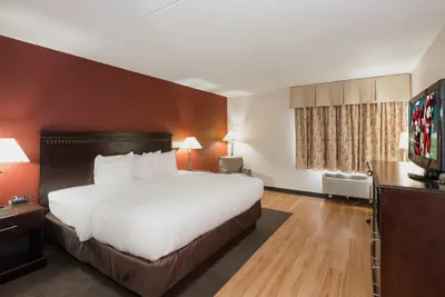 Photo 2 - Red Roof Inn & Suites Mt Holly - McGuire AFB