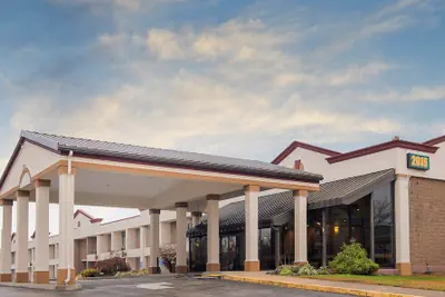 Photo 2 - Red Roof Inn & Suites Mt Holly - McGuire AFB