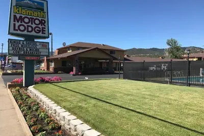 Photo 2 - Klamath Motor Lodge