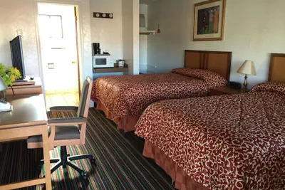 Photo 4 - Klamath Motor Lodge