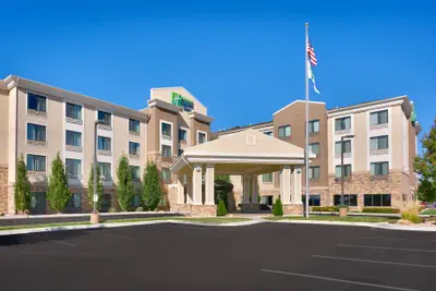 Photo 2 - Holiday Inn Express & Suites Orem-North Provo by IHG