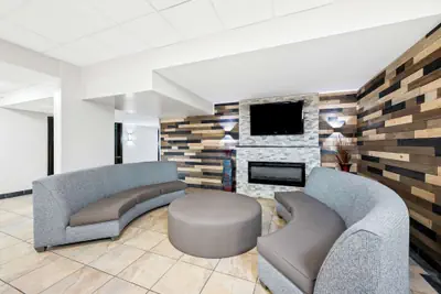 Photo 3 - SureStay Plus Hotel by Best Western Lubbock Medical Center