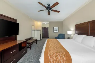 Photo 5 - Comfort Inn & Suites Fort Worth - Fossil Creek