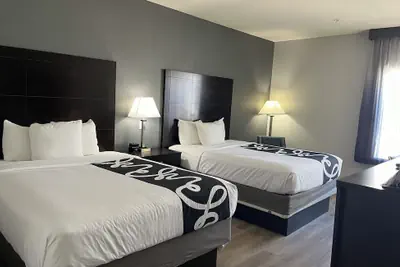 Photo 5 - La Quinta Inn & Suites by Wyndham Houston Energy Corridor