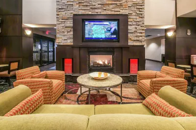 Photo 5 - Hampton Inn & Suites Tulsa/Catoosa