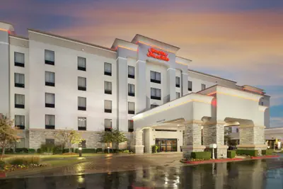 Photo 2 - Hampton Inn & Suites Tulsa/Catoosa