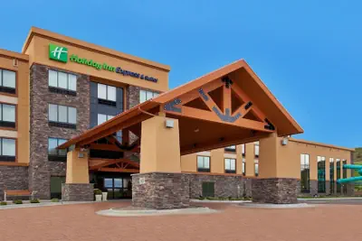 Photo 2 - Holiday Inn Express Hotel & Suites Great Falls by IHG