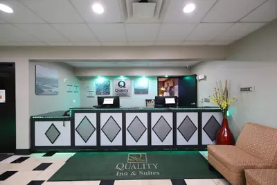 Photo 5 - Quality Inn & Suites Mattoon South
