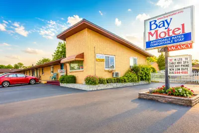 Photo 2 - Bay Motel By OYO Bay City