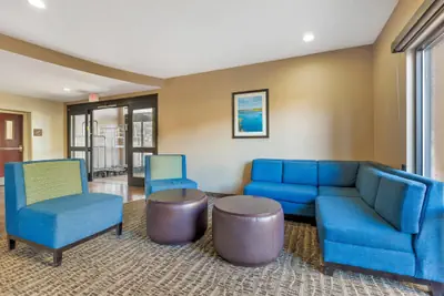 Photo 5 - Comfort Suites Blythe
