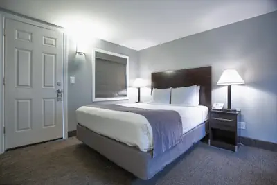 Photo 5 - Mt Madison Inn & Suites