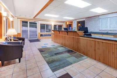 Photo 3 - Days Inn & Suites by Wyndham St. Ignace Lakefront