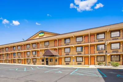 Photo 2 - SureStay Hotel by Best Western Tupelo North