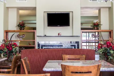 Photo 4 - Comfort Inn & Suites Perry I-35