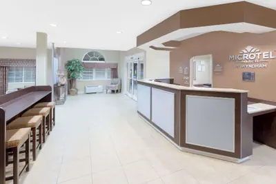 Photo 2 - Microtel Inn & Suites by Wyndham Ozark