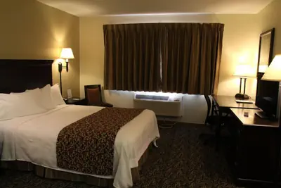 Photo 5 - Valley Inn
