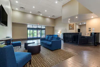 Photo 5 - Comfort Suites Kingsport South