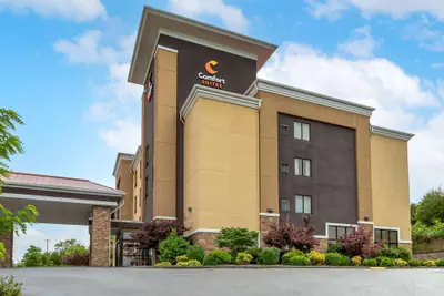 Photo 2 - Comfort Suites Kingsport South