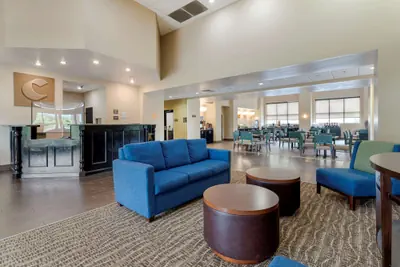 Photo 4 - Comfort Suites Kingsport South