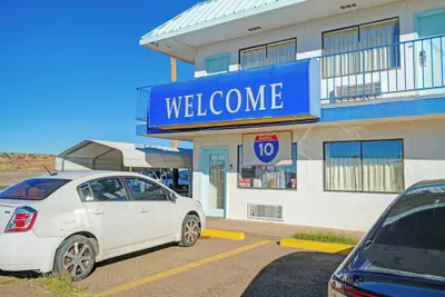 Photo 2 - Motel 10