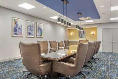 Photo 3 - Hampton Inn & Suites Cincinnati/Uptown-University Area