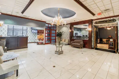 Photo 2 - University Hotel & Suites Shippensburg, Trademark by Wyndham