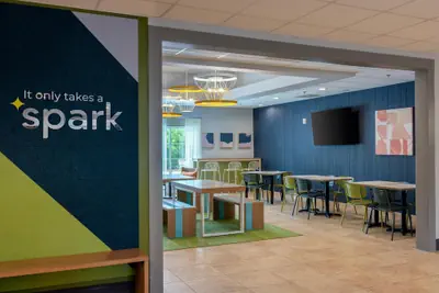 Photo 4 - Spark by Hilton Hammond