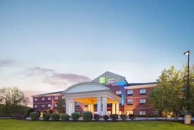 Photo 2 - Holiday Inn Express & Suites Bridgeport by IHG