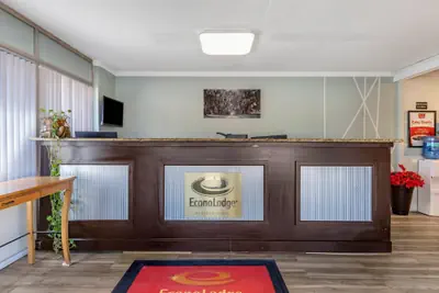 Photo 3 - Econo Lodge Conway Central