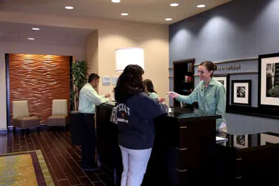 Photo 2 - Hampton Inn & Suites Carlsbad