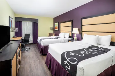 Photo 5 - La Quinta Inn & Suites by Wyndham Hinesville - Fort Stewart