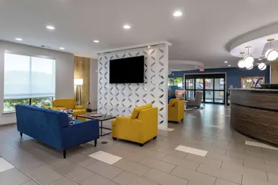 Photo 4 - Comfort Suites Natchitoches