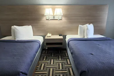 Photo 2 - Drakes Creek Inn