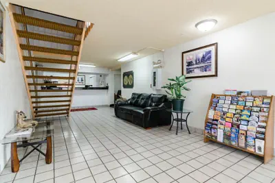 Photo 3 - Econo Lodge Lexington