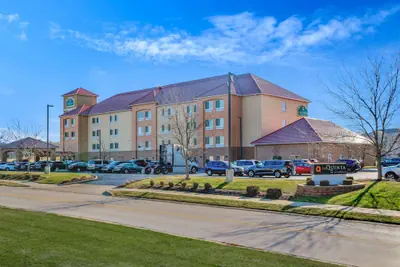 Photo 2 - Spark by Hilton Plainfield Indianapolis