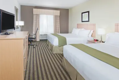 Photo 4 - Holiday Inn Express Hotel & Suites Alvarado by IHG