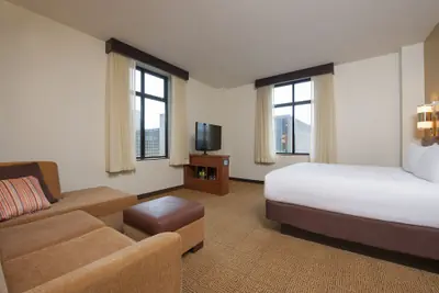 Photo 3 - Hyatt Place Des Moines/Downtown