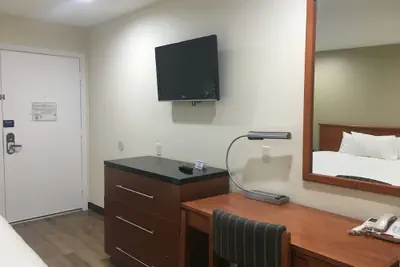 Photo 4 - Simply Home Inn & Suites