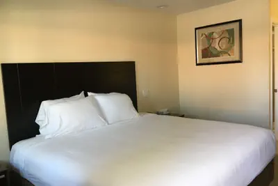 Photo 2 - Colton Inn