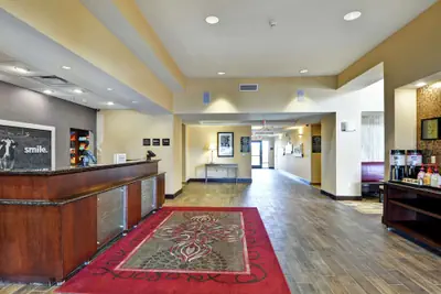 Photo 4 - Hampton Inn & Suites Peoria at Grand Prairie, IL