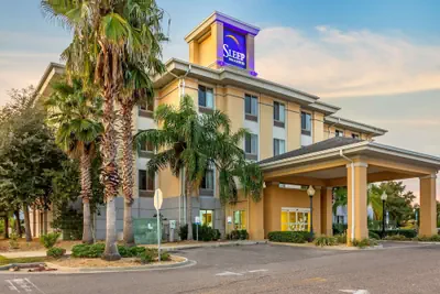 Photo 2 - Sleep Inn & Suites Jacksonville West