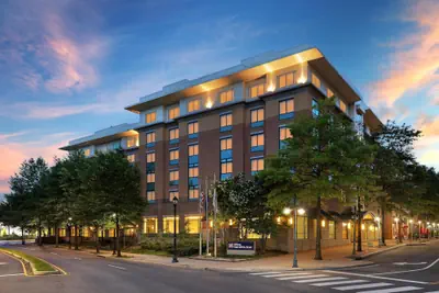Photo 2 - Hilton Garden Inn Arlington-Shirlington