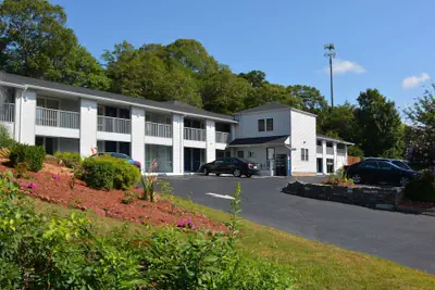 Photo 2 - Liberty Inn