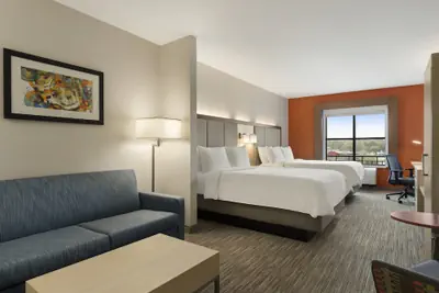 Photo 4 - Holiday Inn Express & Suites Mt. Pleasant by IHG