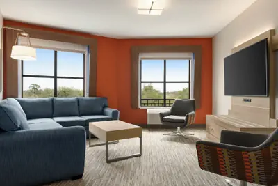 Photo 3 - Holiday Inn Express & Suites Mt. Pleasant by IHG