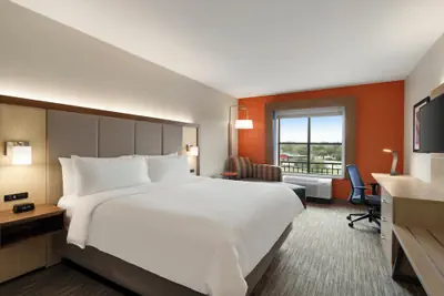 Photo 4 - Holiday Inn Express & Suites Mt. Pleasant by IHG