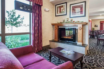 Photo 3 - Comfort Suites Wenatchee Leavenworth