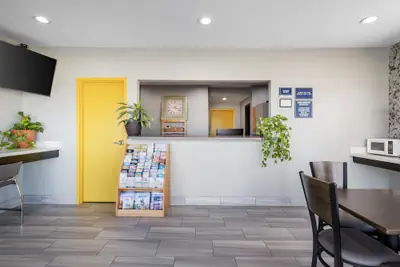Photo 3 - SureStay Hotel by Best Western McAlester