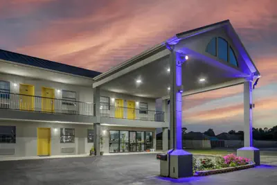 Photo 2 - SureStay Hotel by Best Western McAlester