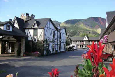 Photo 2 - Silver Spruce Inn